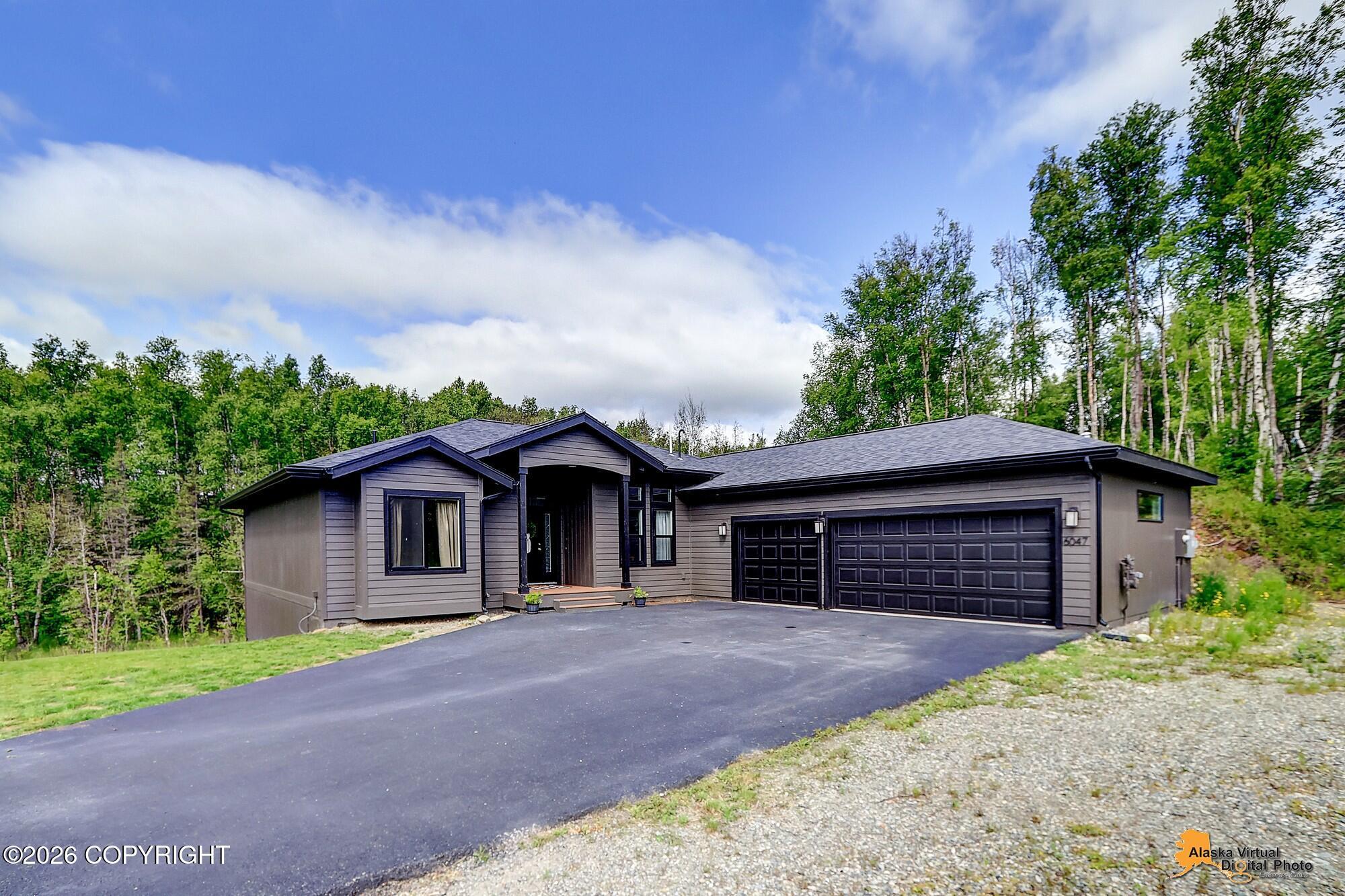 6047 E Sun Crest Drive, Wasilla AK 99654
